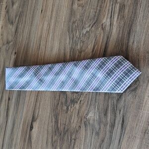 EUC Plaid Tie